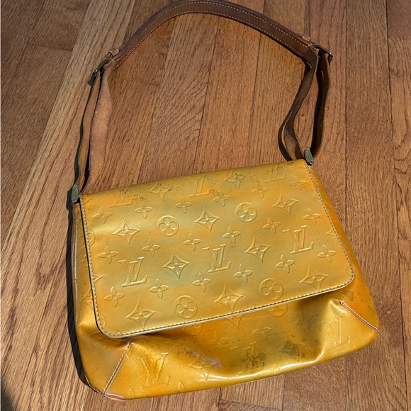 Louis Vuitton Vernis Monogram Thompson Shoulder Bag